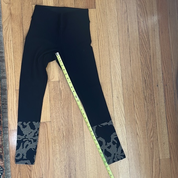Koral leggings, black with print on calves, size Medium - Picture 5 of 9